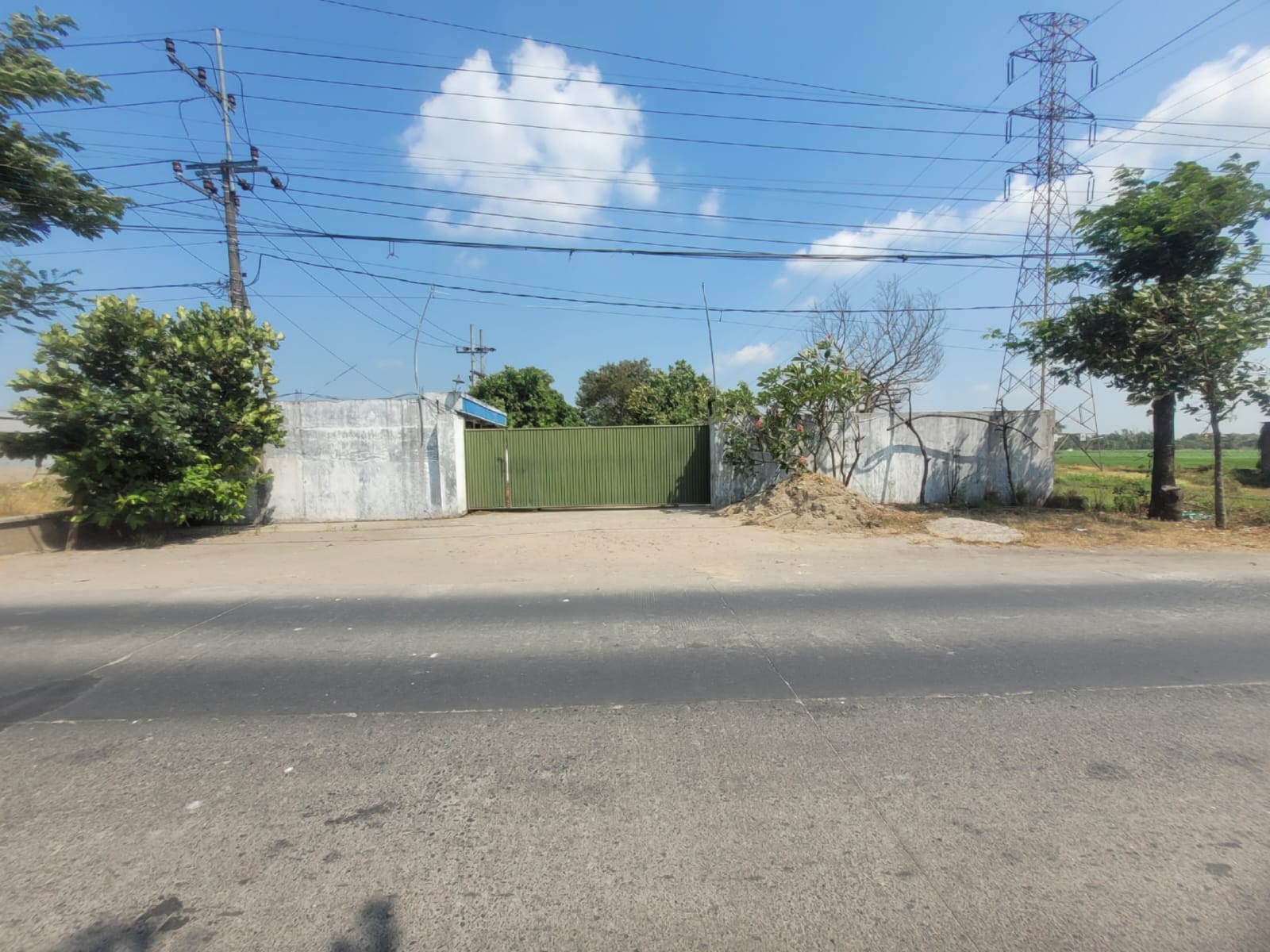 AGUNAN LELANG TANAH KOSONG (PEMAKAIAN GUDANG)
