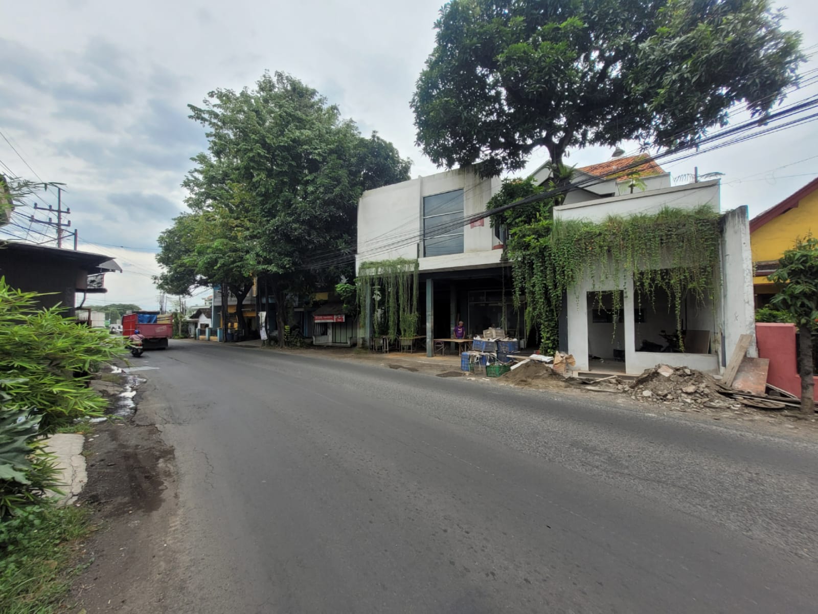 AGUNAN LELANG RUMAH TINGGAL