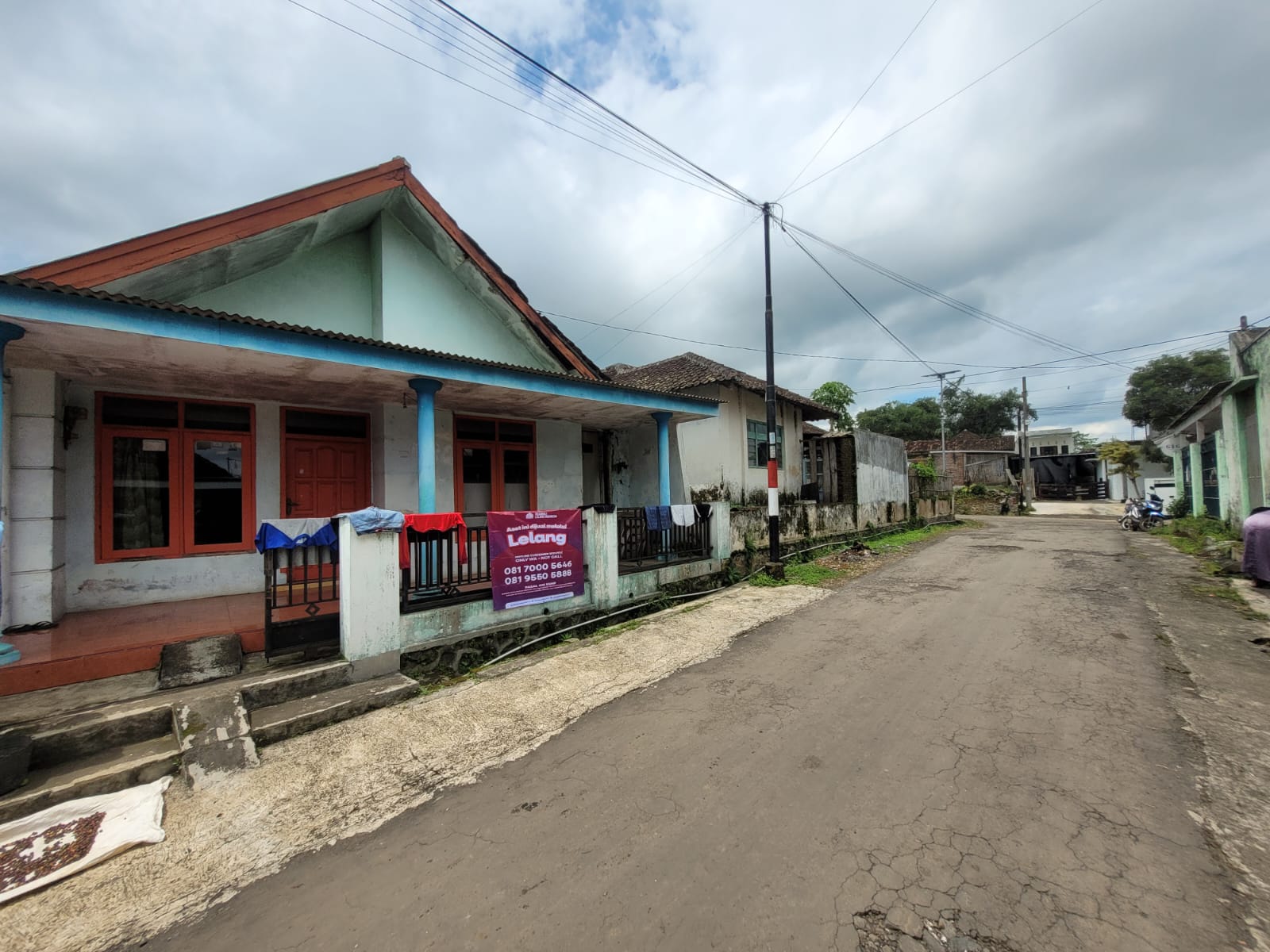 AGUNAN LELANG RUMAH TINGGAL