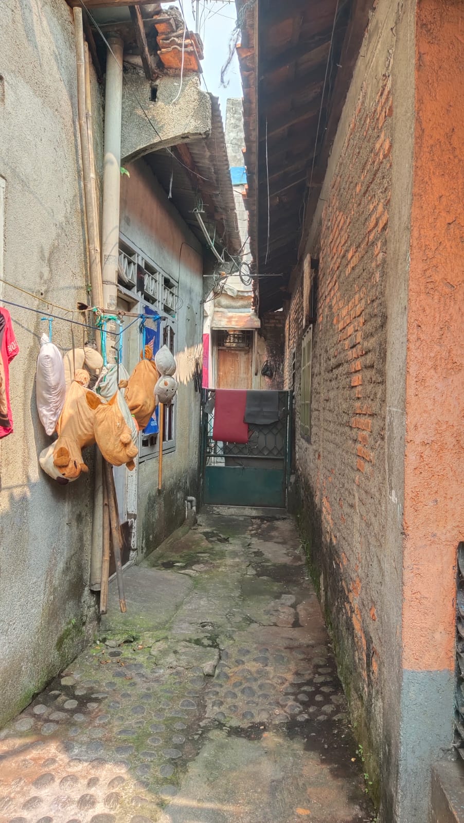 AGUNAN LELANG RUMAH TINGGAL