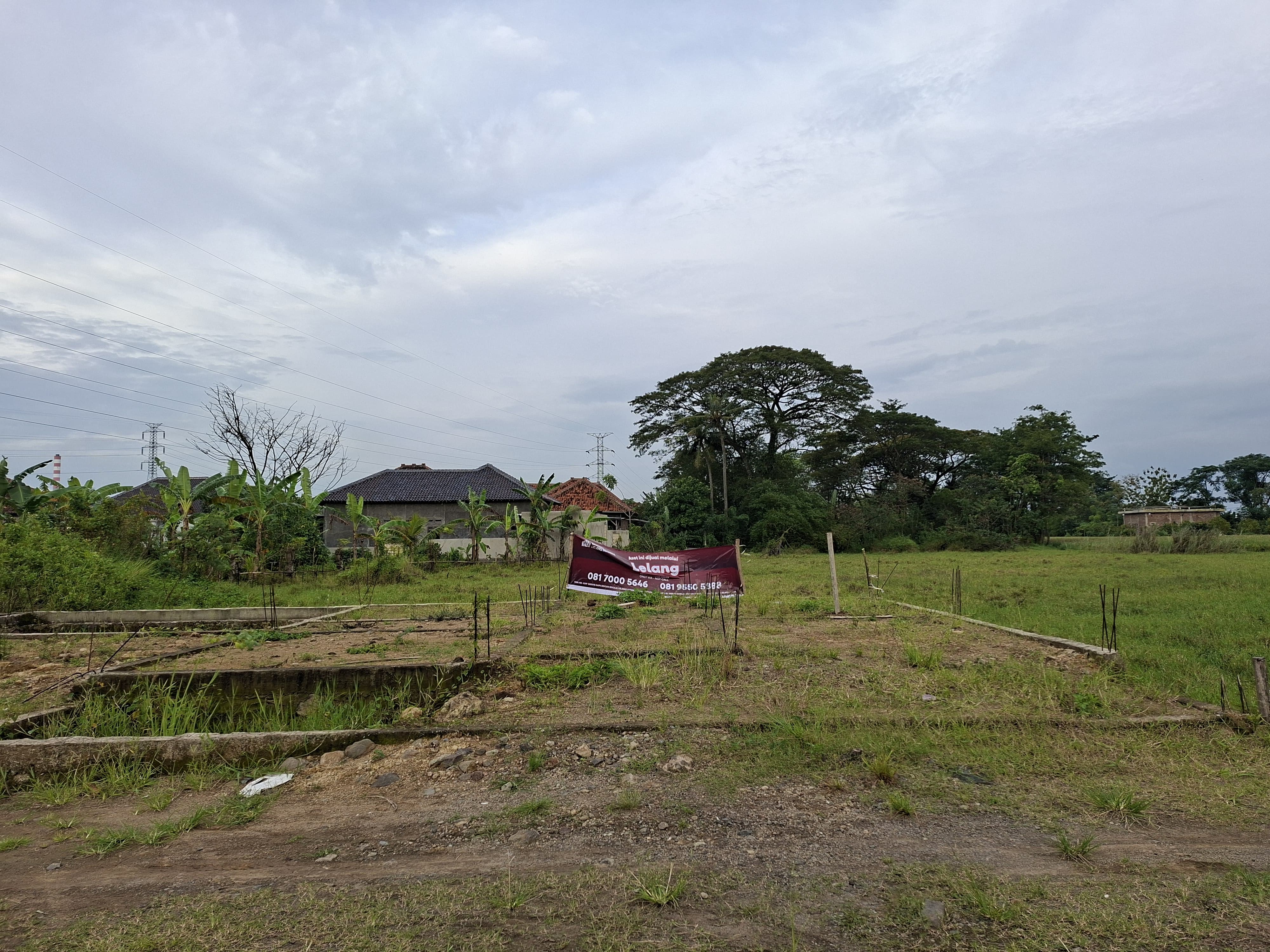 AGUNAN LELANG TANAH KOSONG