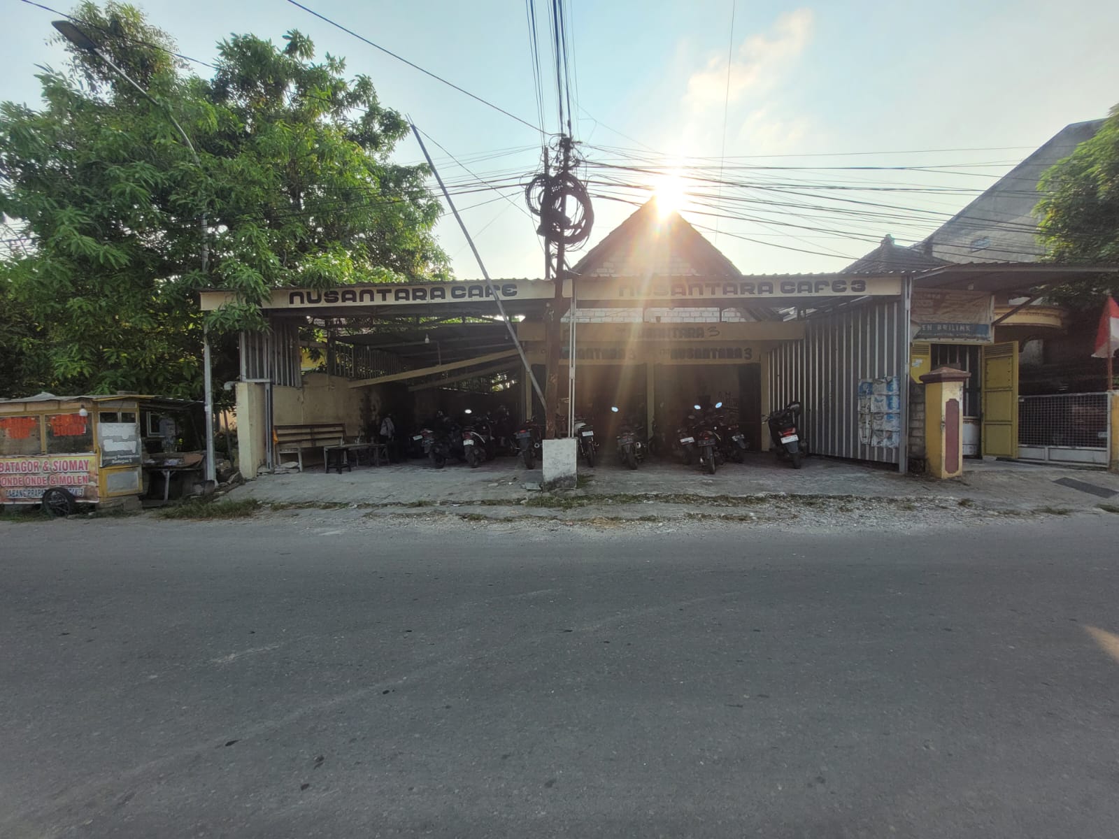 AGUNAN LELANG WARKOP/TOKO