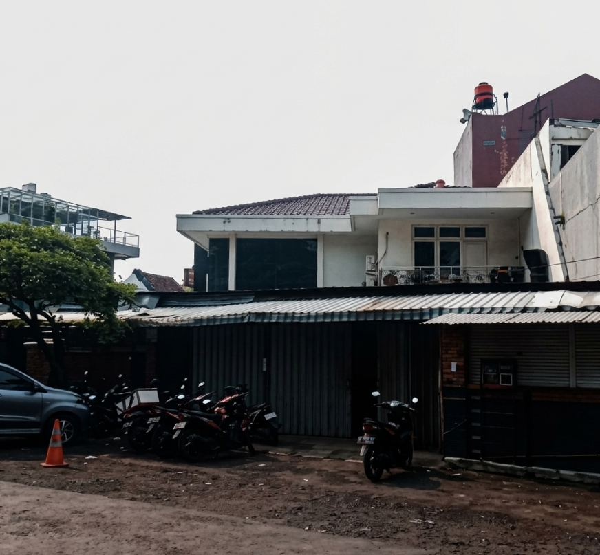 SEGERA LELANG RUMAH DUA LANTAI & RESTORAN