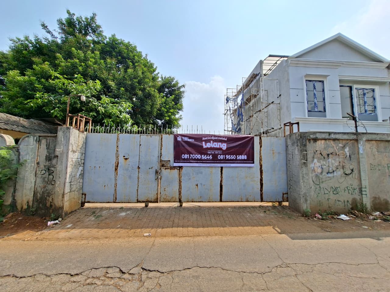 AGUNAN LELANG RUMAH TINGGAL, GUDANG & MESS