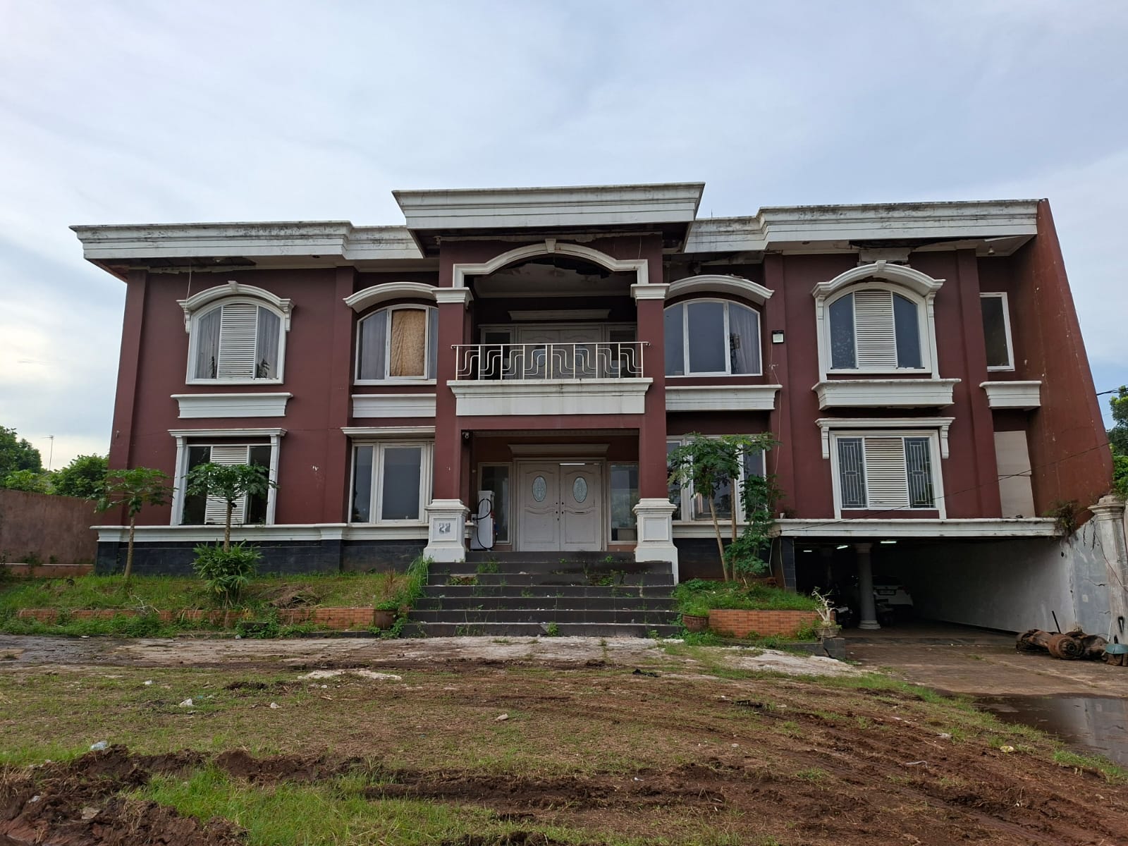 SEGERA LELANG RUMAH TINGGAL