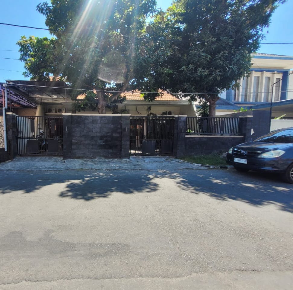 AGUNAN LELANG RUMAH TINGGAL