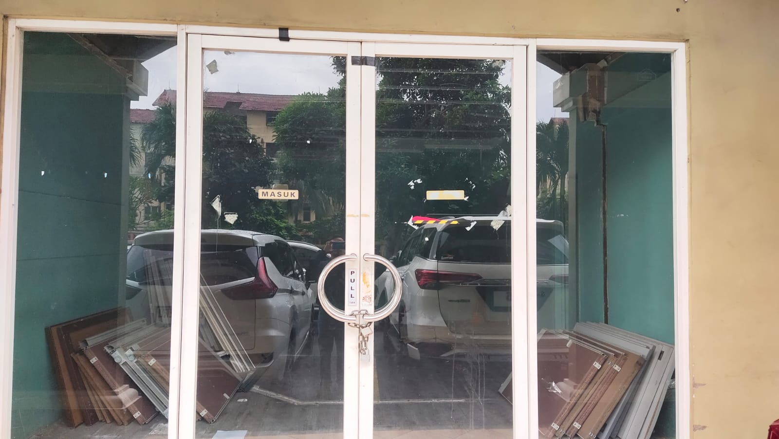 AGUNAN LELANG RUKO APARTEMEN