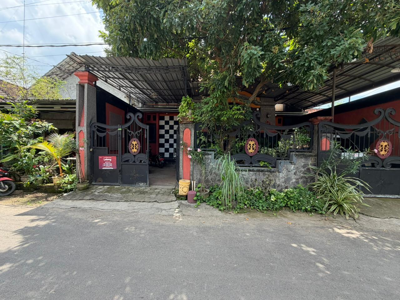 AGUNAN LELANG RUMAH TINGGAL